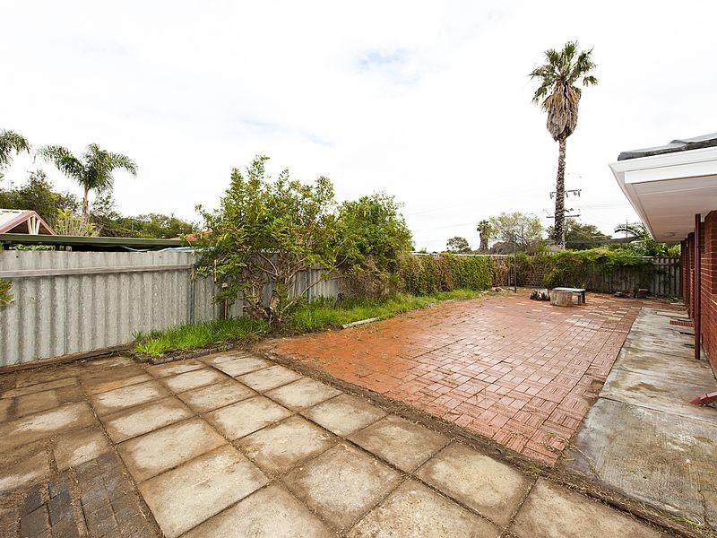 7 Moira Avenue, Forrestfield WA 6058