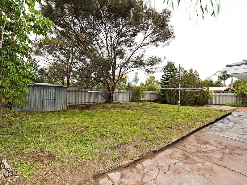 7 Moira Avenue, Forrestfield WA 6058