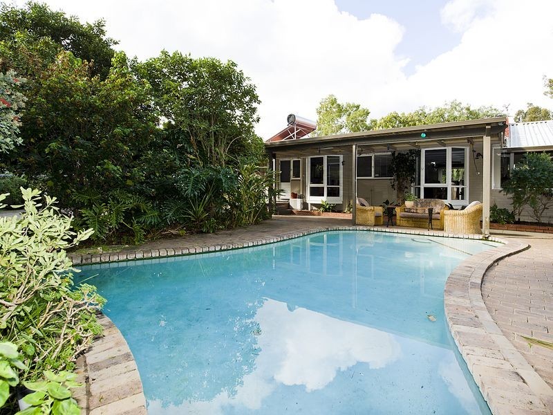 129 Railway Road, Gooseberry Hill WA 6076