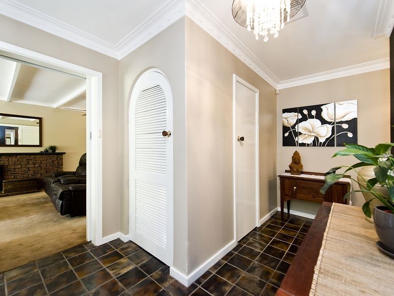 129 Railway Road, Gooseberry Hill WA 6076