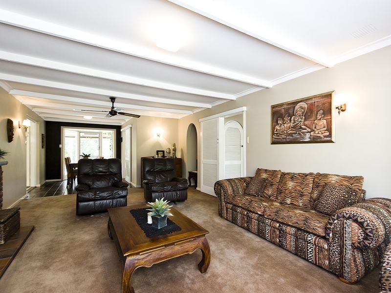 129 Railway Road, Gooseberry Hill WA 6076