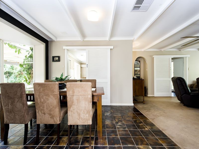 129 Railway Road, Gooseberry Hill WA 6076