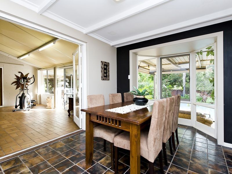 129 Railway Road, Gooseberry Hill WA 6076