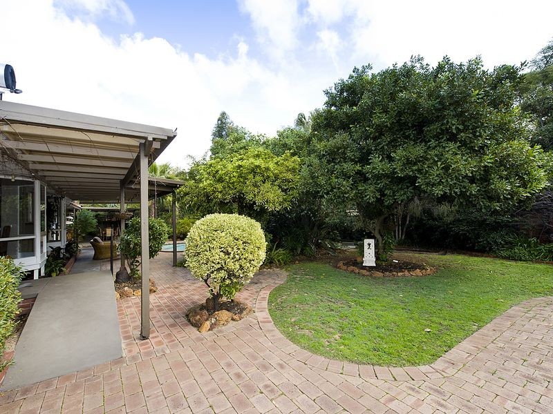 129 Railway Road, Gooseberry Hill WA 6076