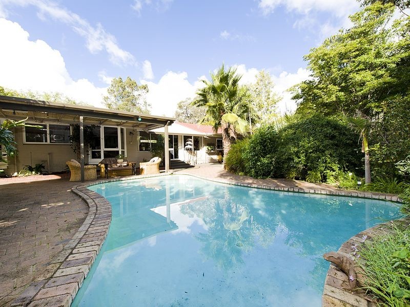 129 Railway Road, Gooseberry Hill WA 6076