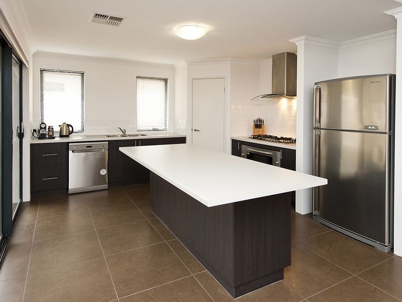 71 The Promenade, Wattle Grove WA 6107