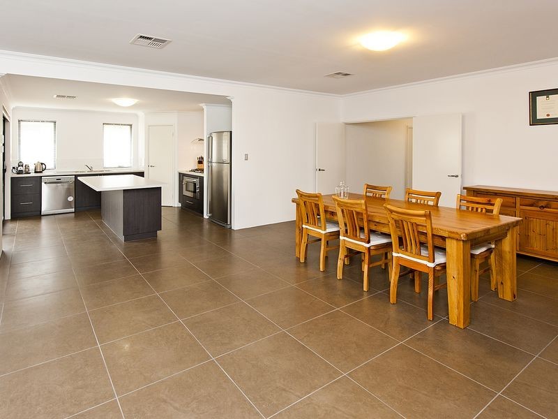 71 The Promenade, Wattle Grove WA 6107