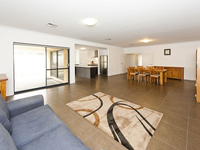 71 The Promenade, Wattle Grove WA 6107