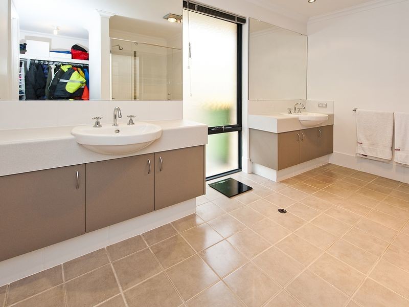 71 The Promenade, Wattle Grove WA 6107