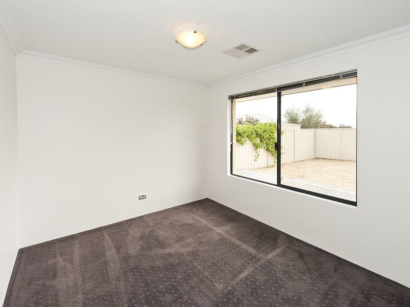 71 The Promenade, Wattle Grove WA 6107