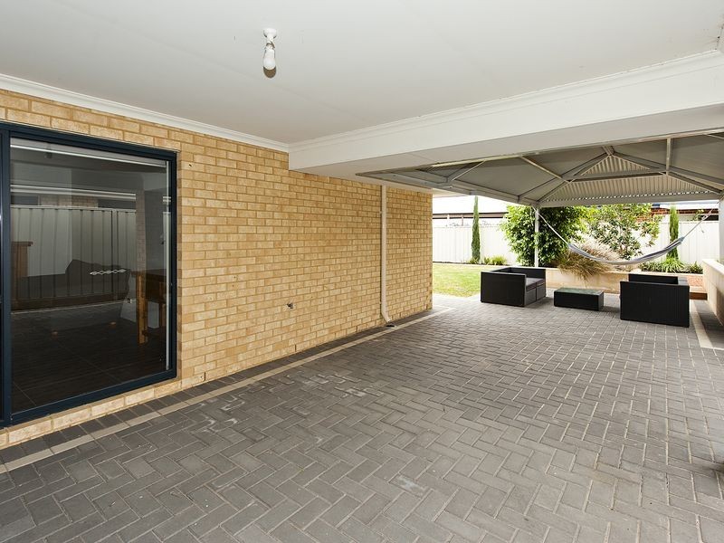 71 The Promenade, Wattle Grove WA 6107