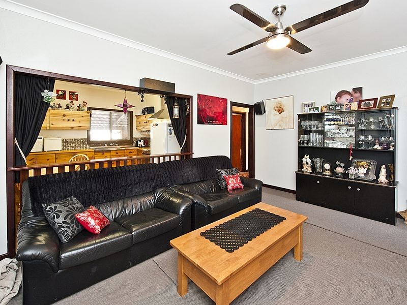 5 Richards Road, High Wycombe WA 6057