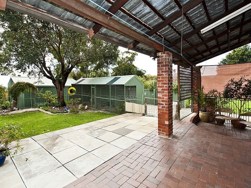 5 Richards Road, High Wycombe WA 6057