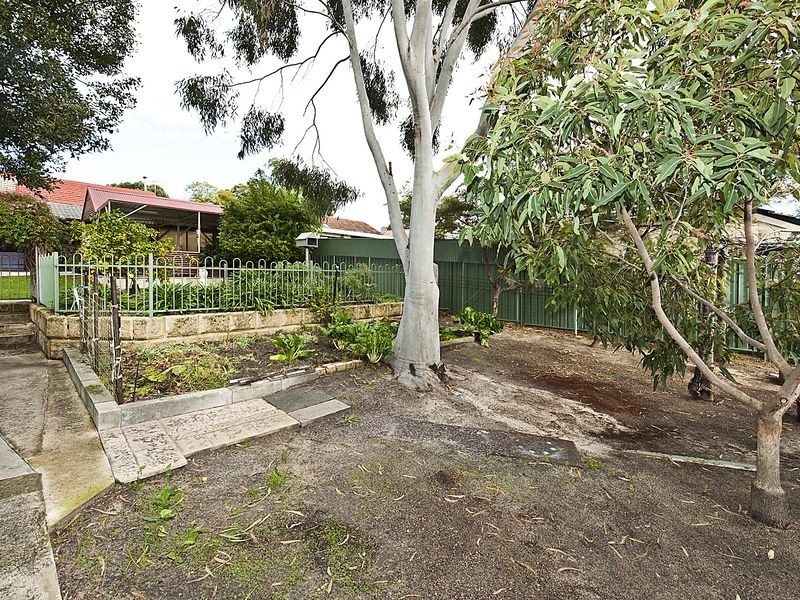 5 Richards Road, High Wycombe WA 6057