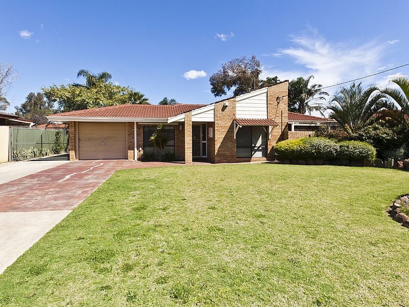 32 Calluna Way, Forrestfield WA 6058