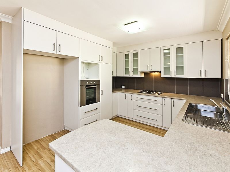 32 Calluna Way, Forrestfield WA 6058