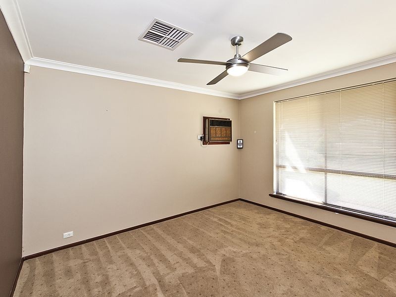 32 Calluna Way, Forrestfield WA 6058