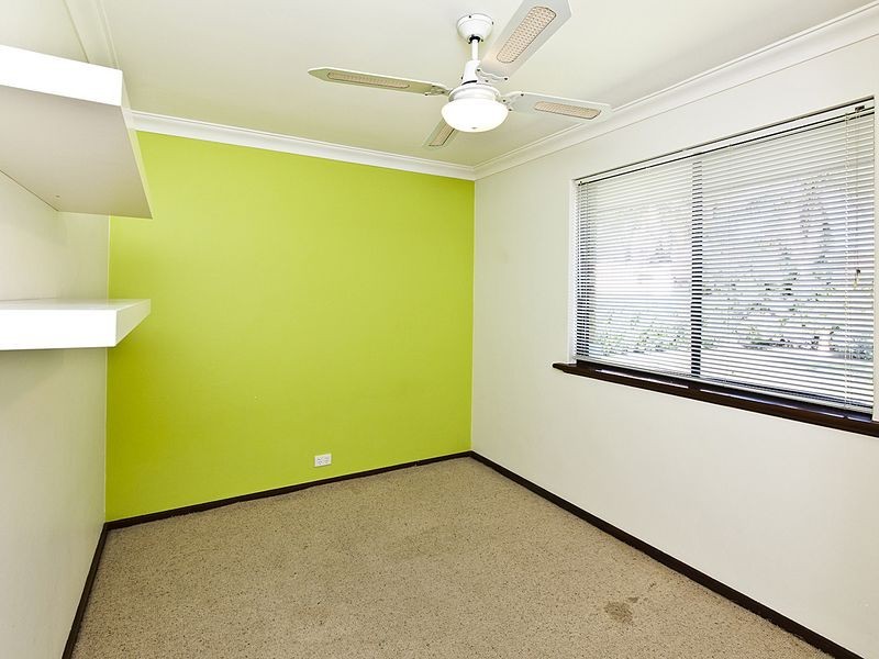 32 Calluna Way, Forrestfield WA 6058