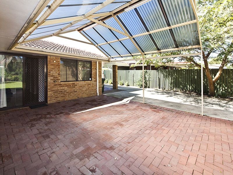 32 Calluna Way, Forrestfield WA 6058