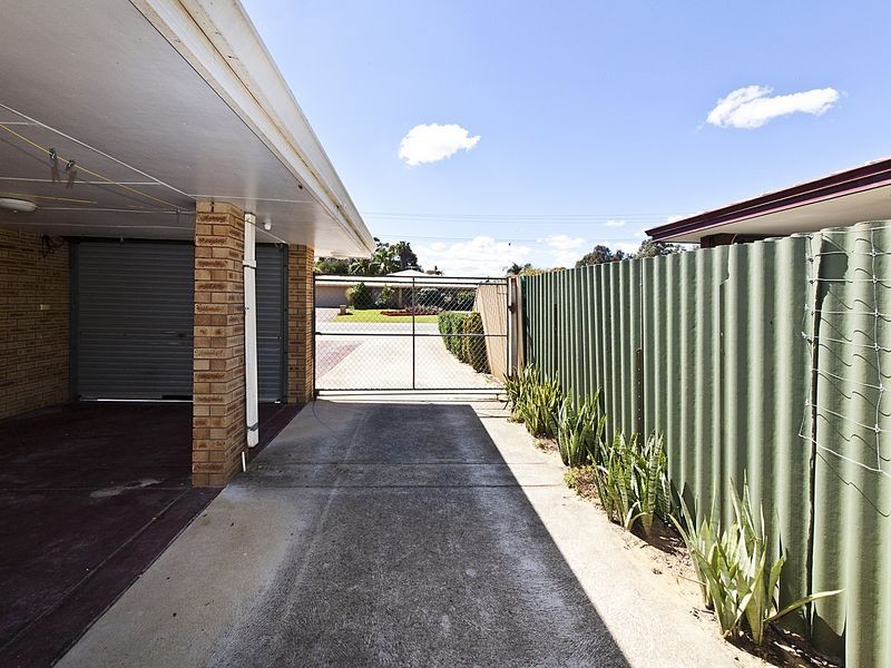 32 Calluna Way, Forrestfield WA 6058