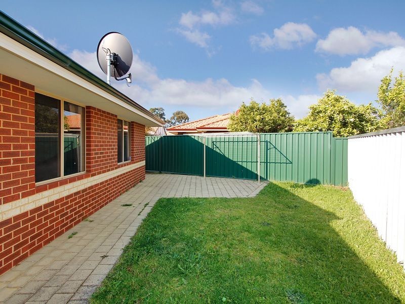 Unit 11/23 Magnolia Way, Forrestfield WA 6058