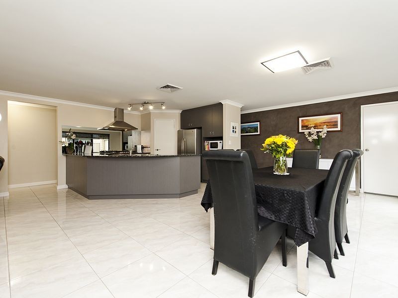 34 Norwich Way, High Wycombe WA 6057