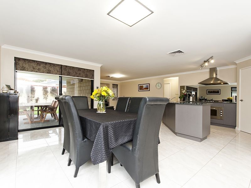 34 Norwich Way, High Wycombe WA 6057