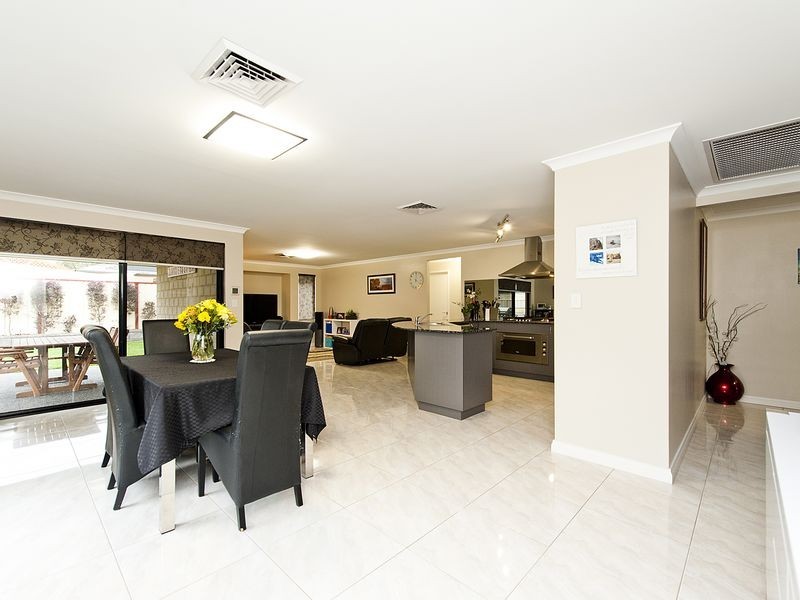 34 Norwich Way, High Wycombe WA 6057