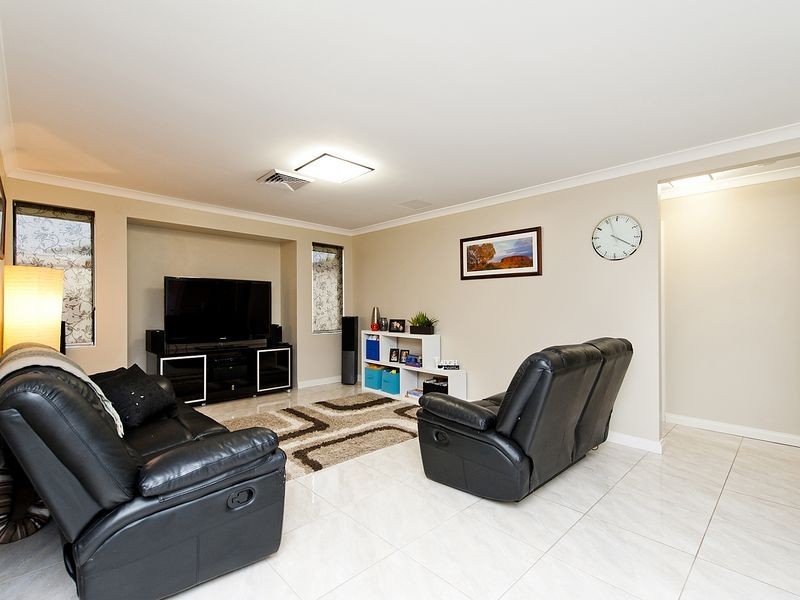 34 Norwich Way, High Wycombe WA 6057