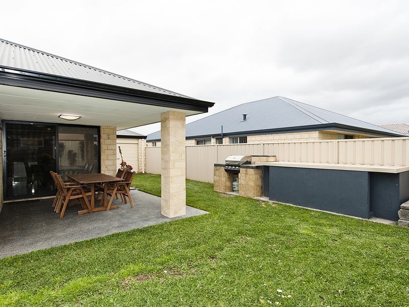 34 Norwich Way, High Wycombe WA 6057