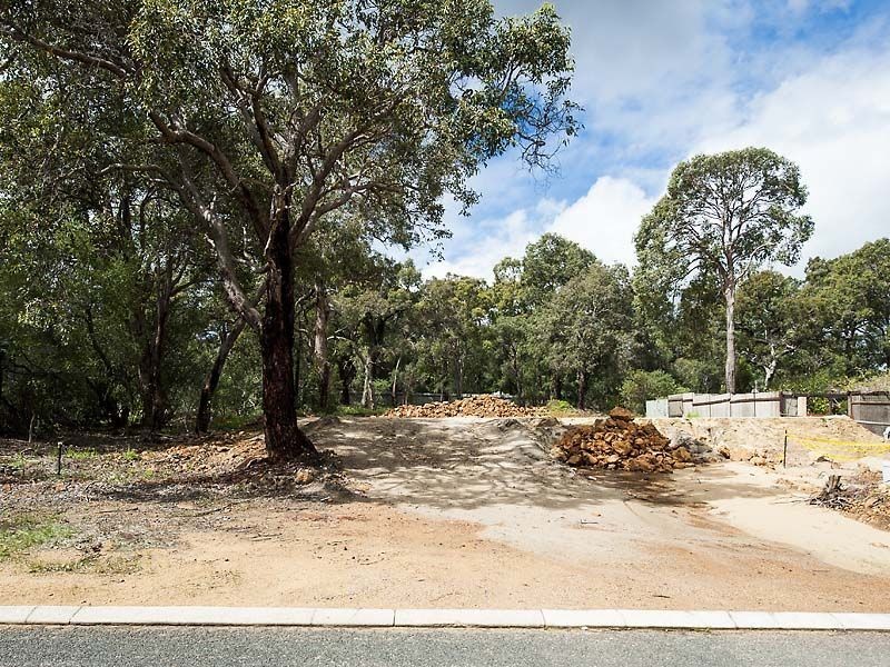 27 Hope Crescent, Lesmurdie WA 6076