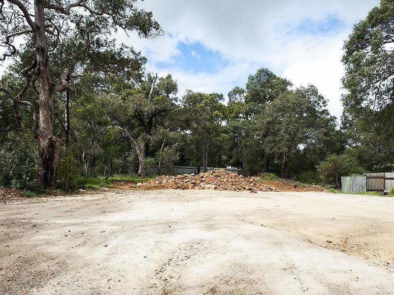 27 Hope Crescent, Lesmurdie WA 6076