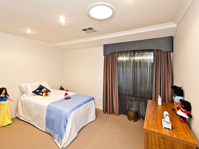 3 Foxton Boulevard, High Wycombe WA 6057