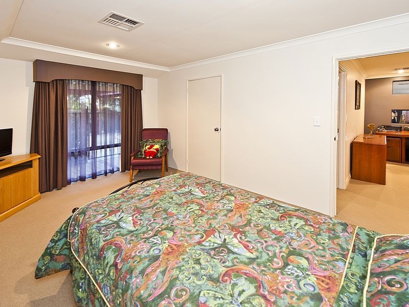 3 Foxton Boulevard, High Wycombe WA 6057