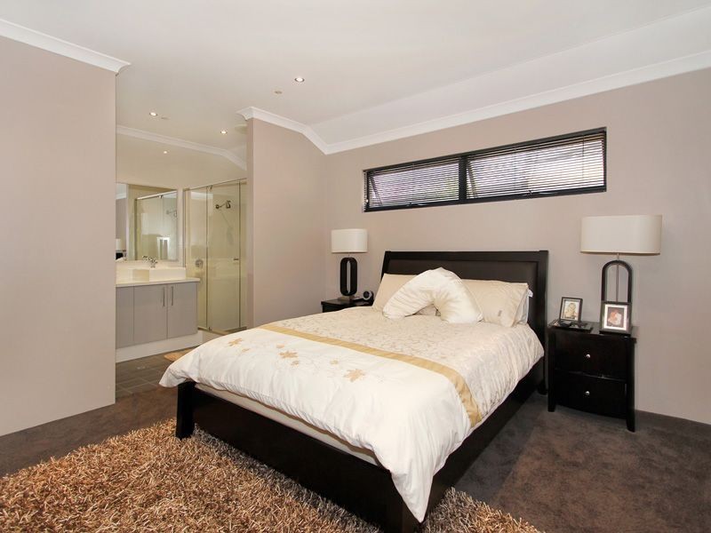 24 Magnesia Road, Wattle Grove WA 6107