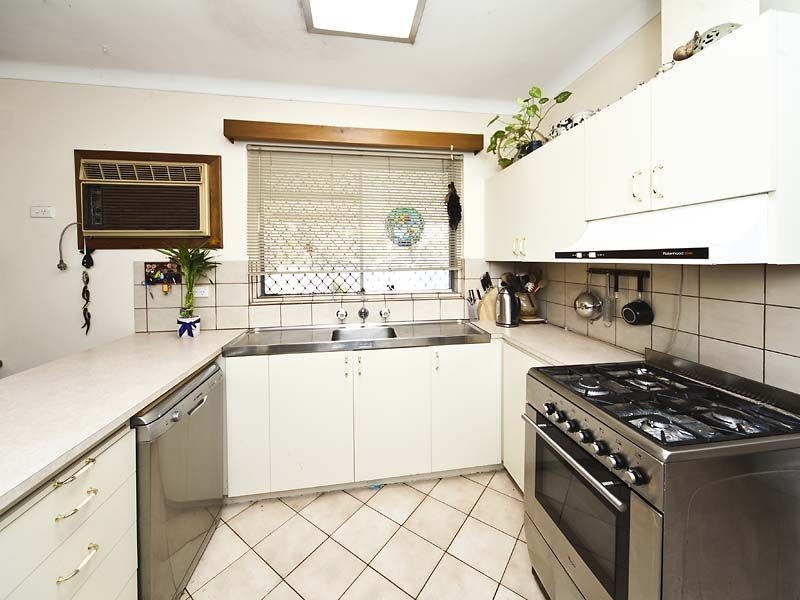 11 Wakefield Road, High Wycombe WA 6057