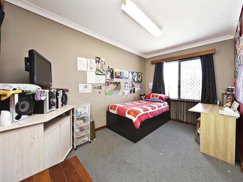 11 Wakefield Road, High Wycombe WA 6057