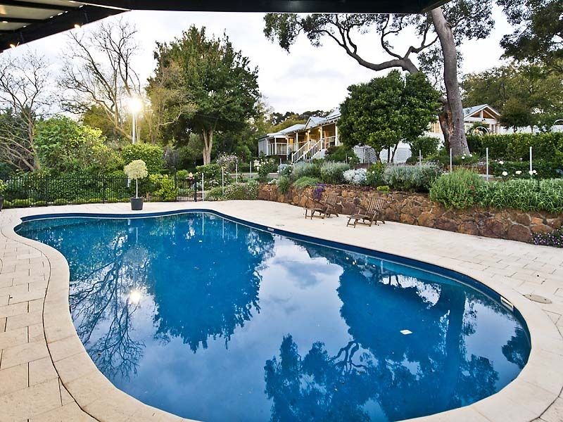 74 Davies Crescent, Gooseberry Hill WA 6076