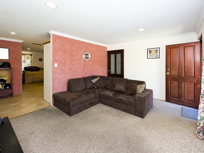 2 Musk Court, High Wycombe WA 6057