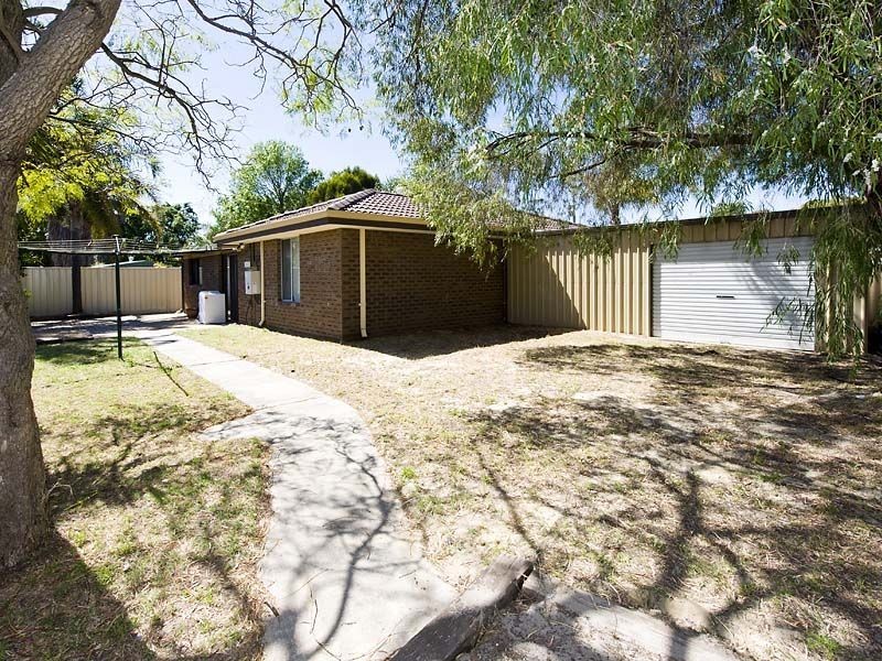 2 Musk Court, High Wycombe WA 6057