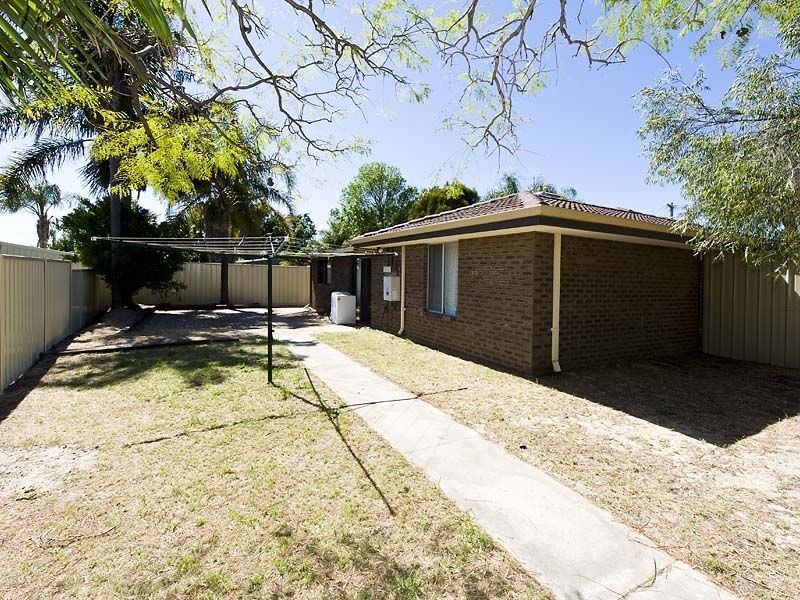 2 Musk Court, High Wycombe WA 6057