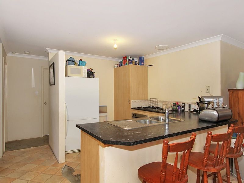 2 Mica Mews, Wattle Grove WA 6107