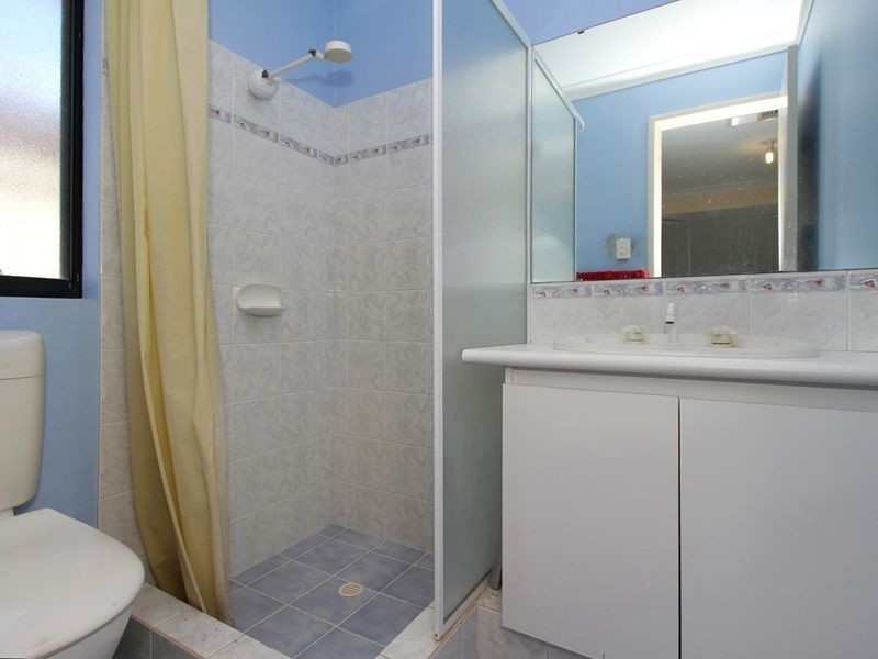 2 Mica Mews, Wattle Grove WA 6107