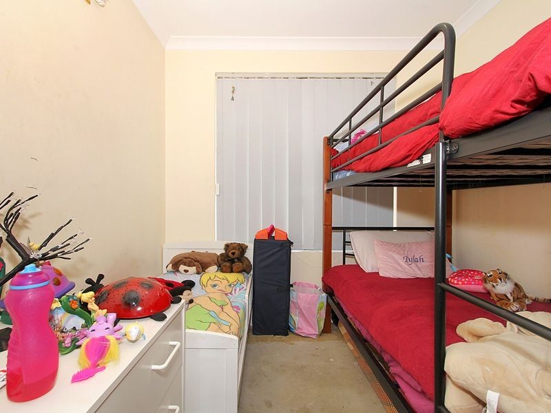 2 Mica Mews, Wattle Grove WA 6107