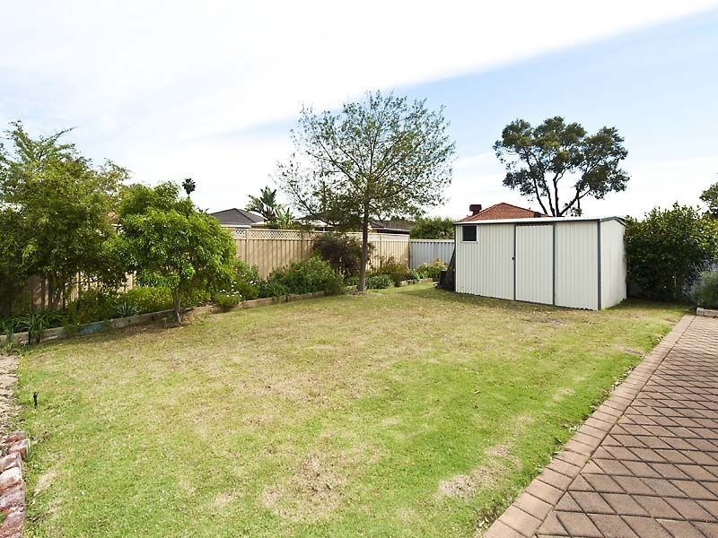 8 Littlefield Road, High Wycombe WA 6057