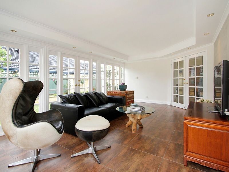 15 Merlin Way, Wattle Grove WA 6107