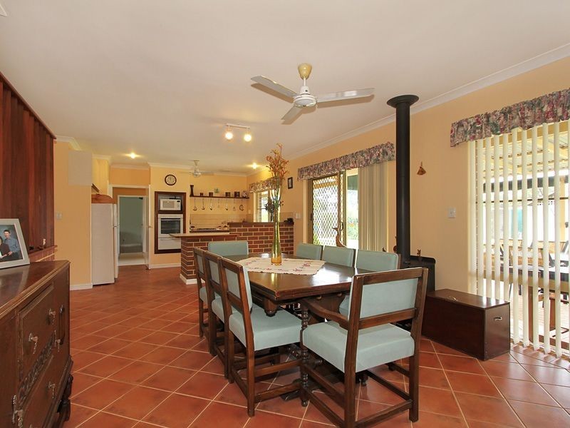 56 Victoria Road, Wattle Grove WA 6107