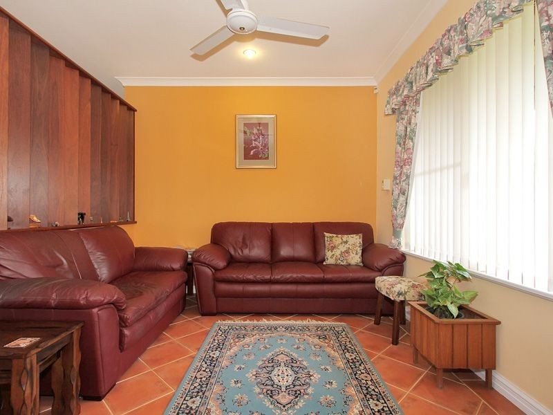 56 Victoria Road, Wattle Grove WA 6107