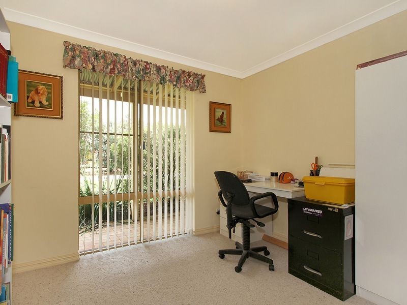 56 Victoria Road, Wattle Grove WA 6107