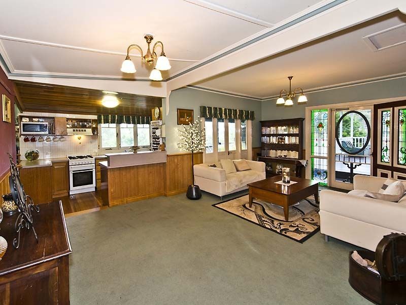 34 Heidelberg Road, Bickley WA 6076